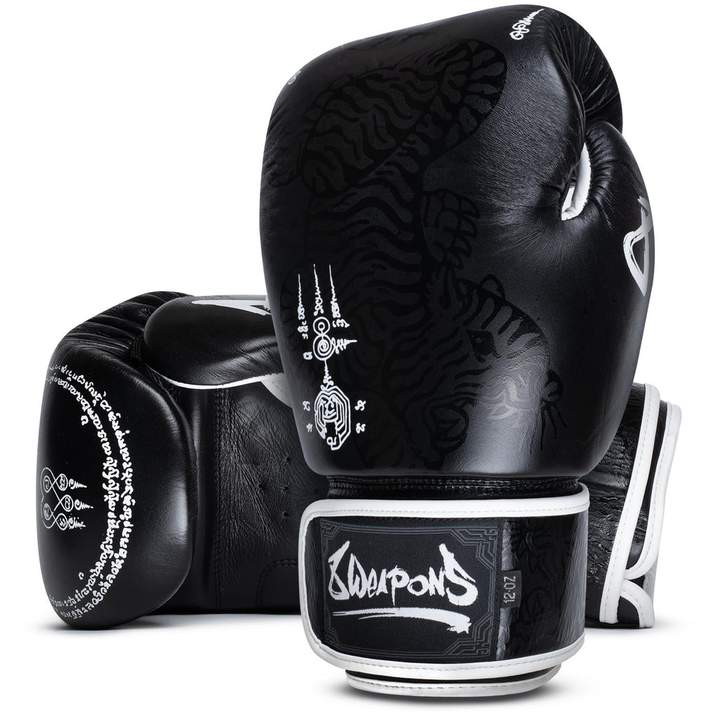 8 WEAPONS Boxing Gloves, Sak Yant Big Tiger, black-black – 8