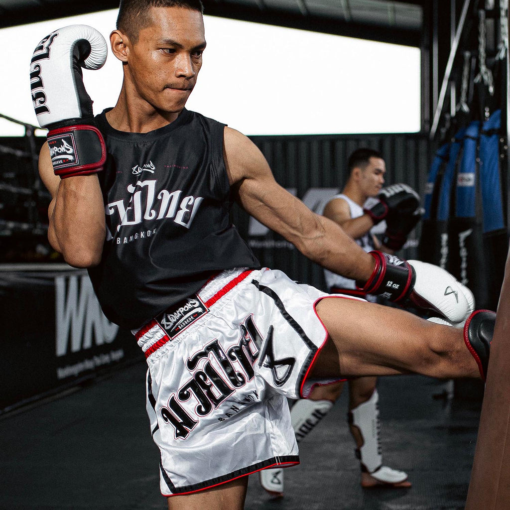 muay thai gear bangkok 8 WEAPONS Muay Thai Shorts, Bangkok, white-black – 8 WEAPONS Fightgear Shop